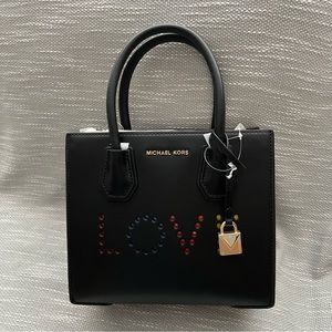 New Michael Kors Women Mercer Black Gold Leather Medium Messenger Satchel